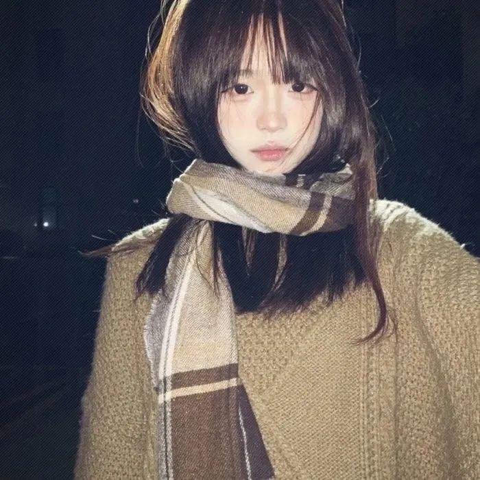 公寓里的两个女人